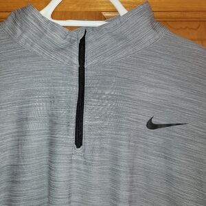 Womens Gray Nike Running Dri-Fit Mock Neck 1/4 Zip Long Sleeve. Size Large
